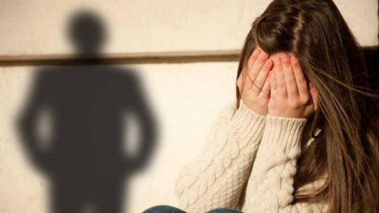 Καλαμάτα: 15χρονη κατήγγειλε 17χρονο πως την βίασε – Αρνείται τα πάντα ο νεαρός
